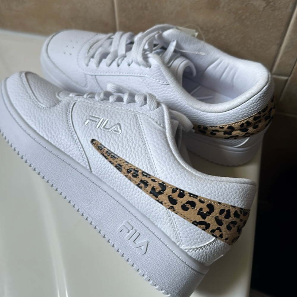 Cheetah stripped sneakers